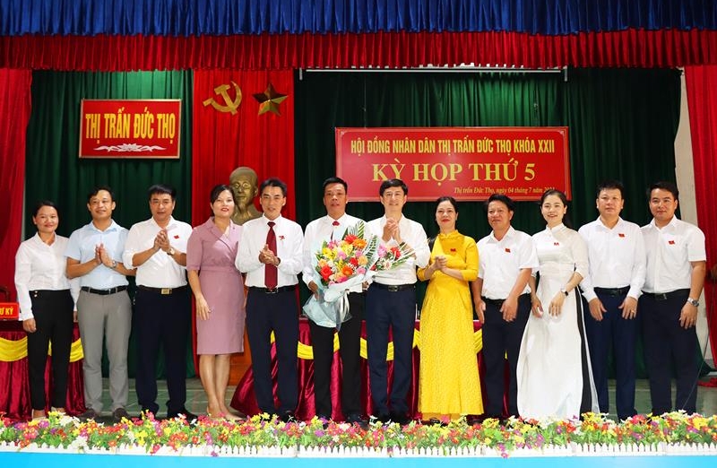 Hà Tĩnh: Ông Thái Sơn Vinh được bầu giữ chức danh Chủ tịch UBND Thị trấn Đức Thọ