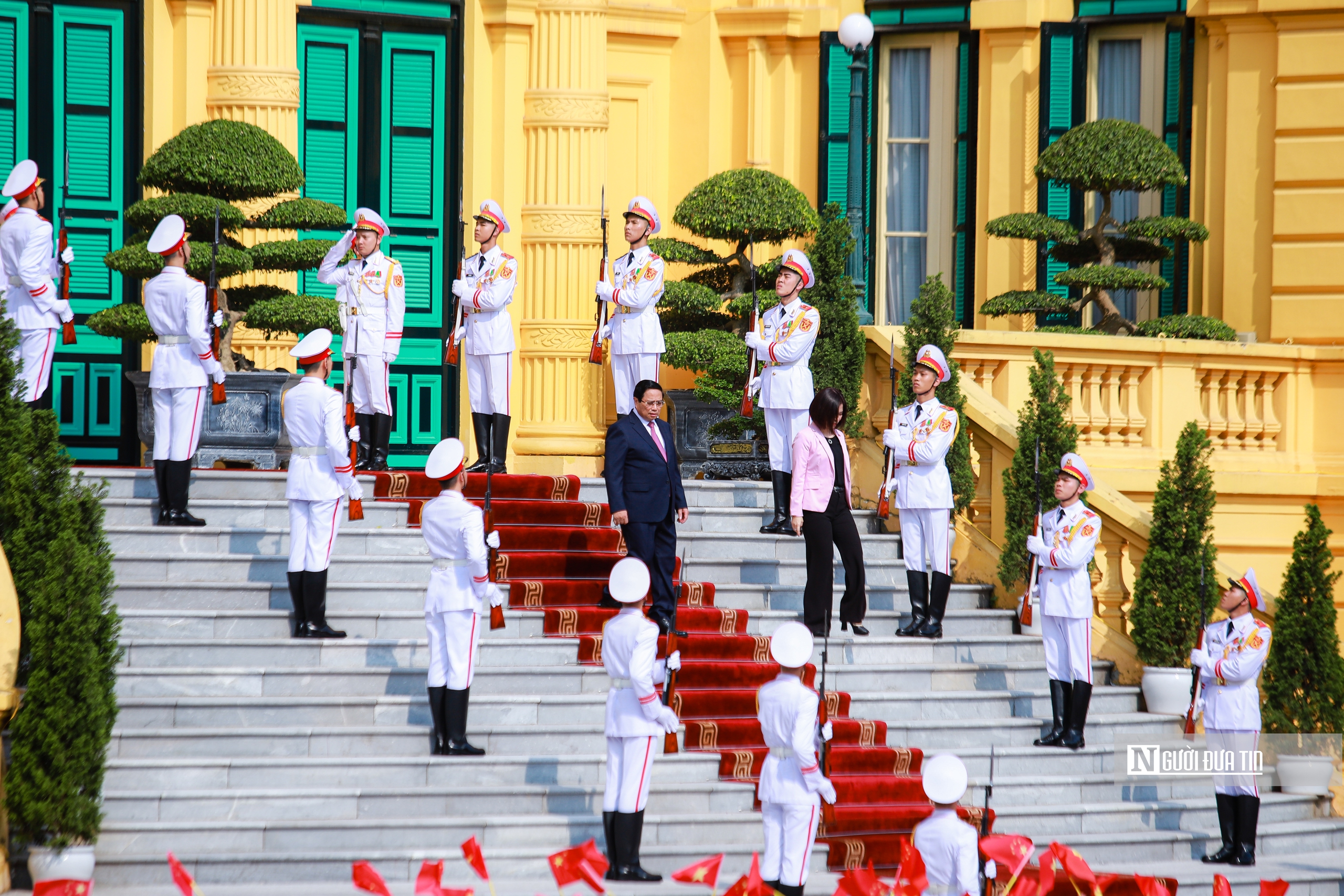 Thủ tướng Phạm Minh Chính chủ trì lễ đón Thủ tướng Lý Cường- Ảnh 1.