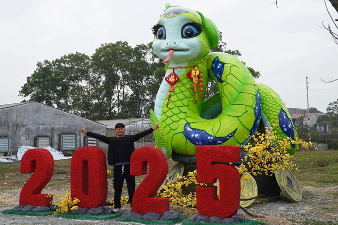 Linh vật 'rắn hạnh phúc' tại Bắc Giang.