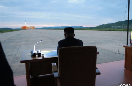 Từ chối đối thoại, Trump còn quân bài nào với Triều Tiên?