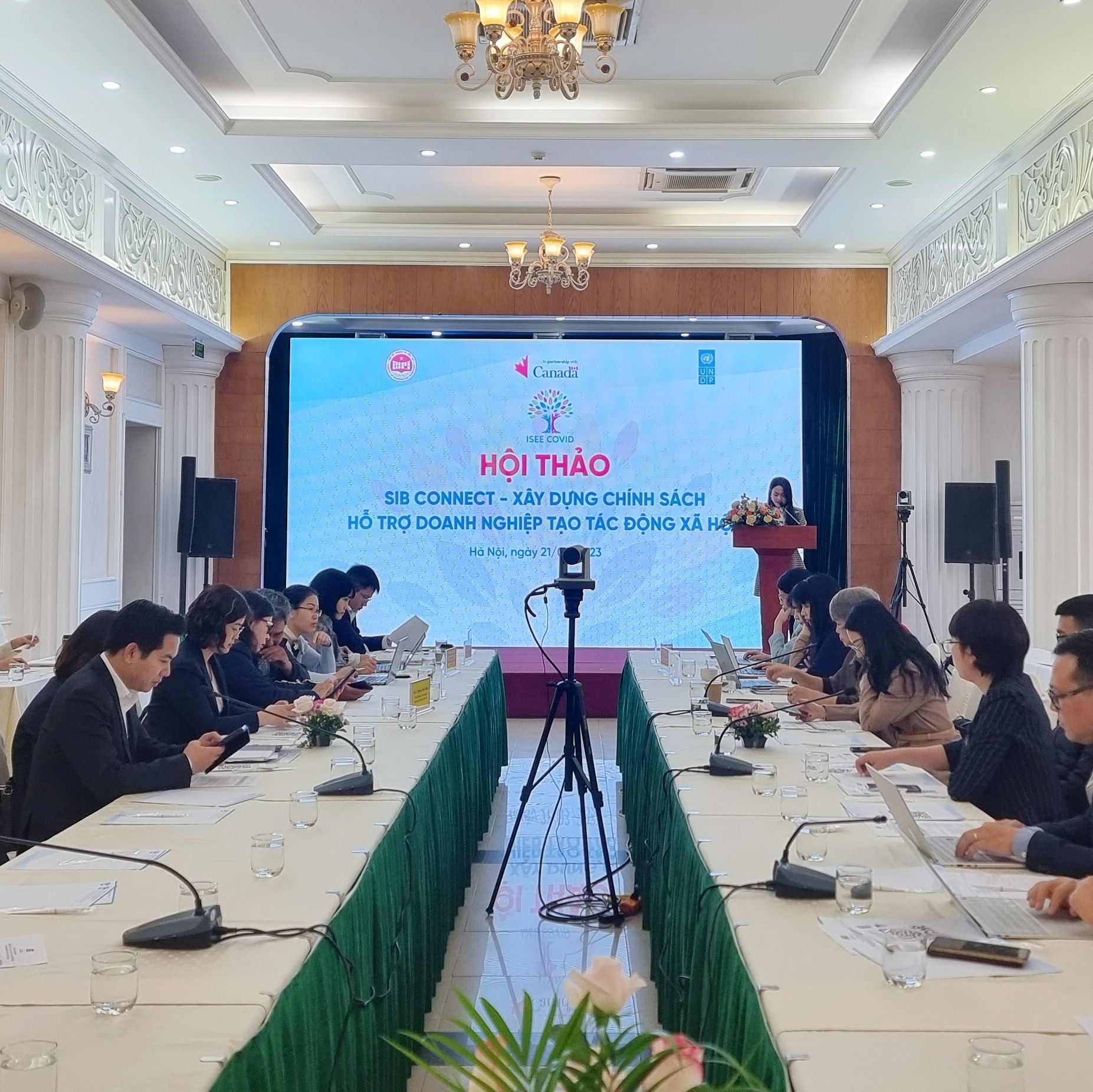 Toàn cảnh chương trình hội thảo.