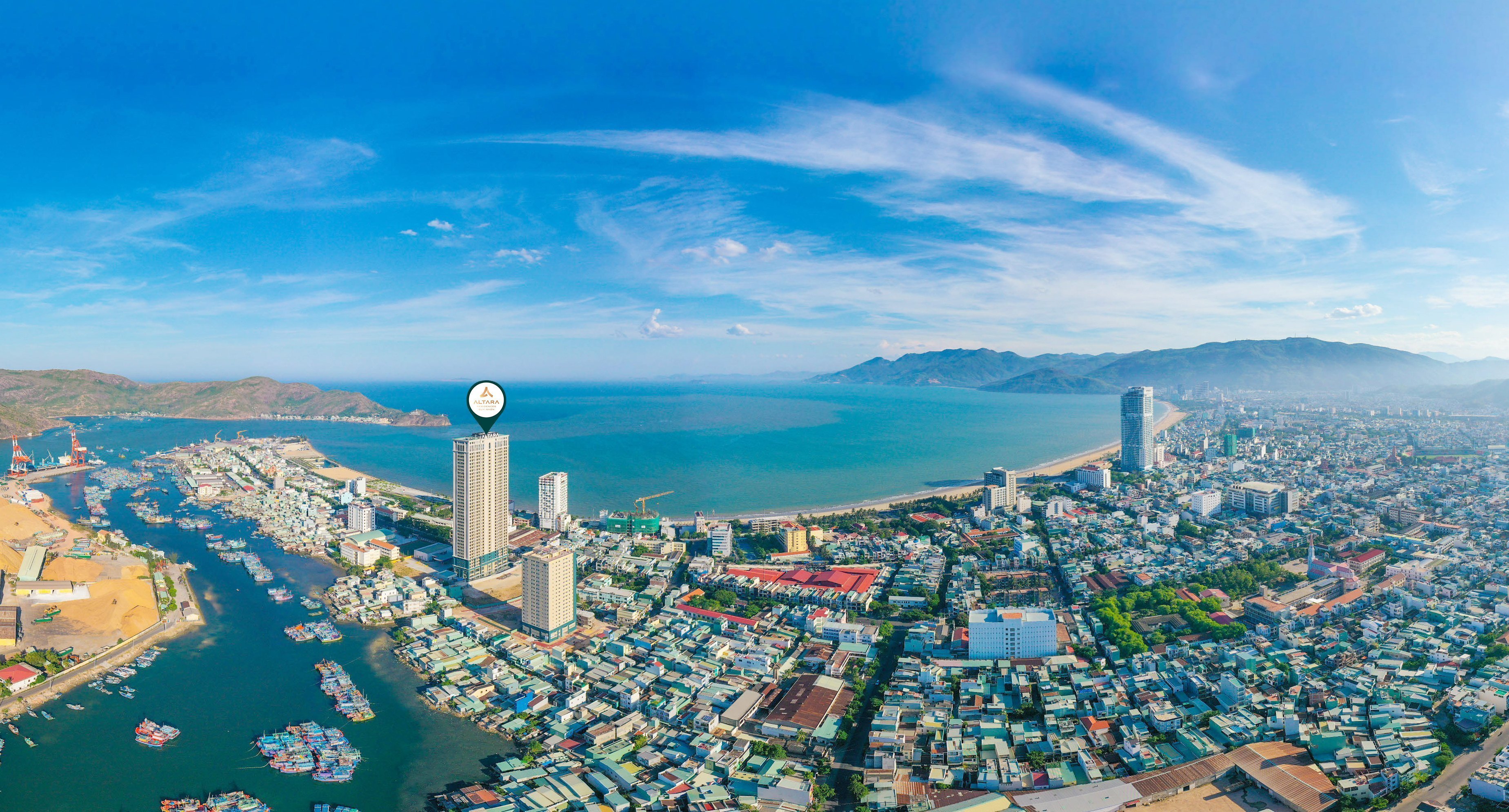        Altara Serviced Residences sở hữu vị trí đắc địa với tầm nhìn ôm trọn biển khơi.