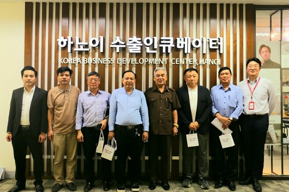 Chụp hình lưu niệm