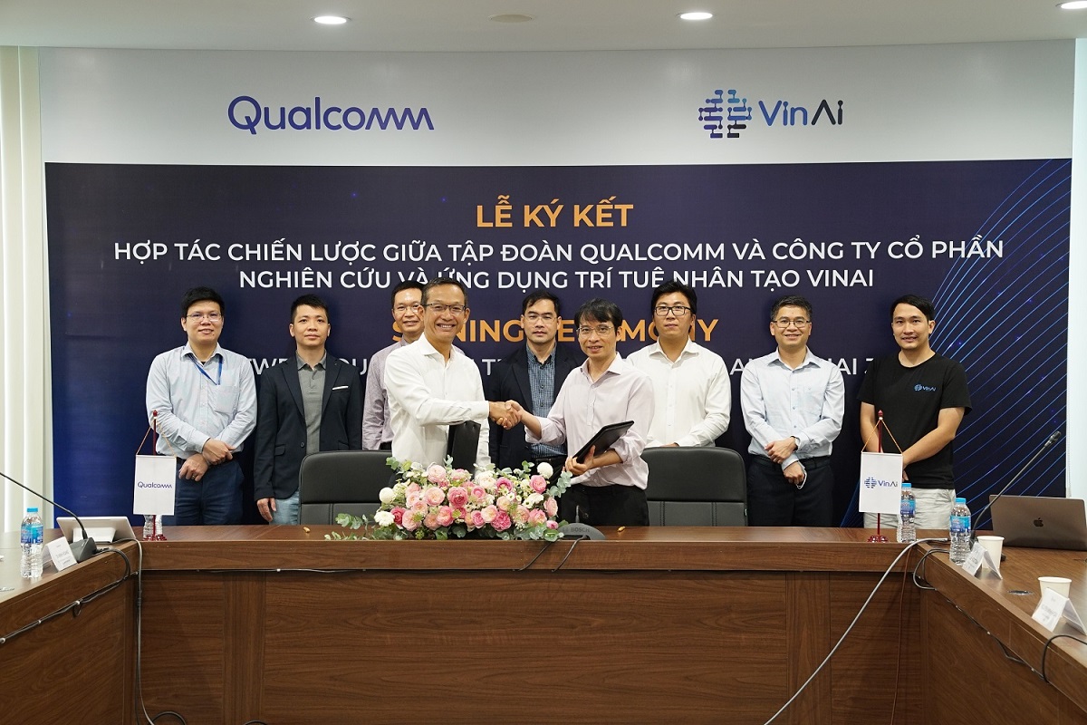 Anh 1 - Lễ ký kết hợp tác giữa VinAI và Qualcomm Technologies