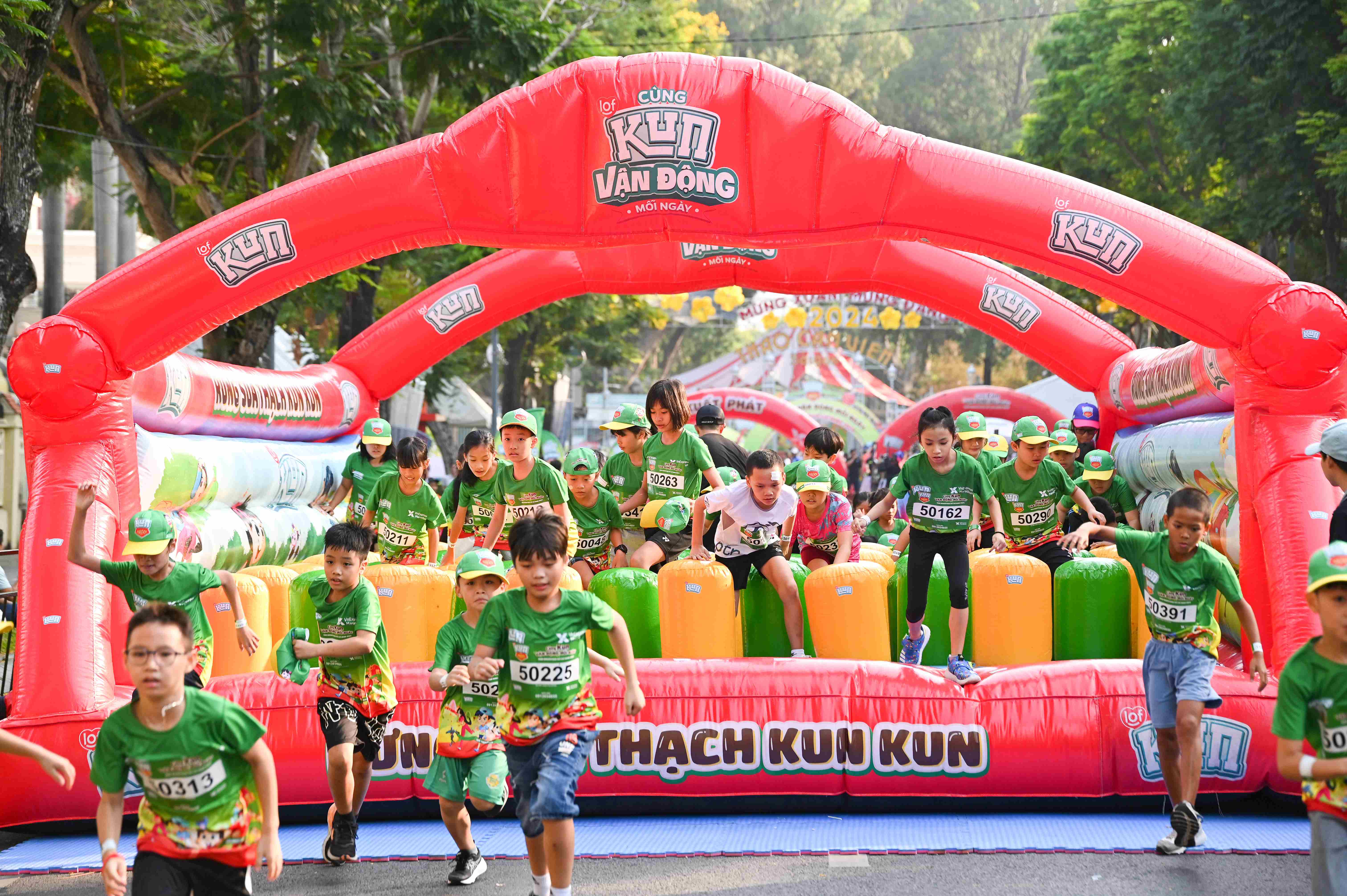 Hình ảnh minh họa trò chơi thử thách tại KUN Happy Run Cần Thơ 2024.