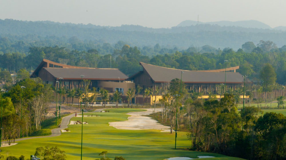 Đặc quyền nghỉ dưỡng kết hợp chơi golf và xem show tại Sun Paradise Land Phú Quốc 2