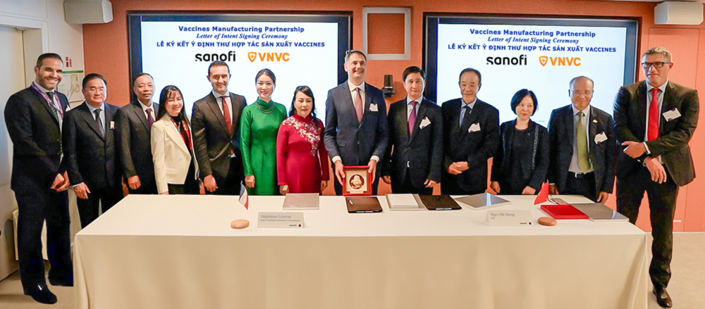 Hệ thống tiêm chủng VNVC và Tập đoàn dược phẩm Sanofi thảo luận hợp tác sản xuất vắc xin tại Việt Nam 2