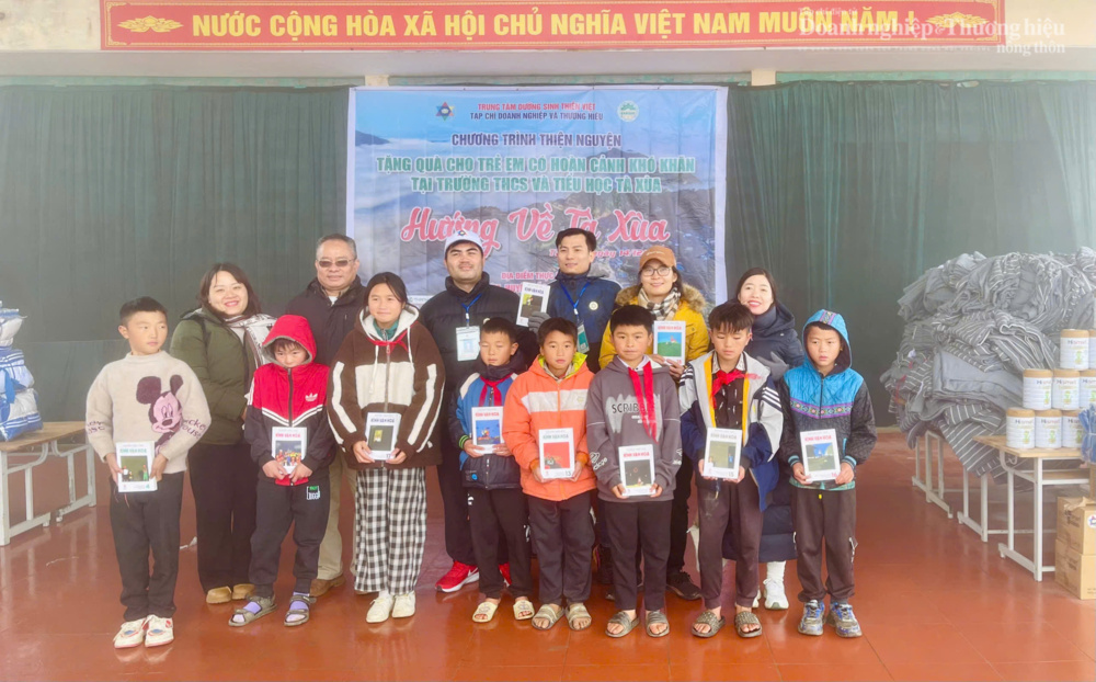 HÀNH TRÌNH YÊU THƯƠNG: CHƯƠNG TRÌNH “HƯỚNG VỀ TÀ XÙA” MANG ẤM ÁP ĐẾN TRẺ EM VÙNG CAO NHỮNG NGÀY CUỐI NĂM 2024 10