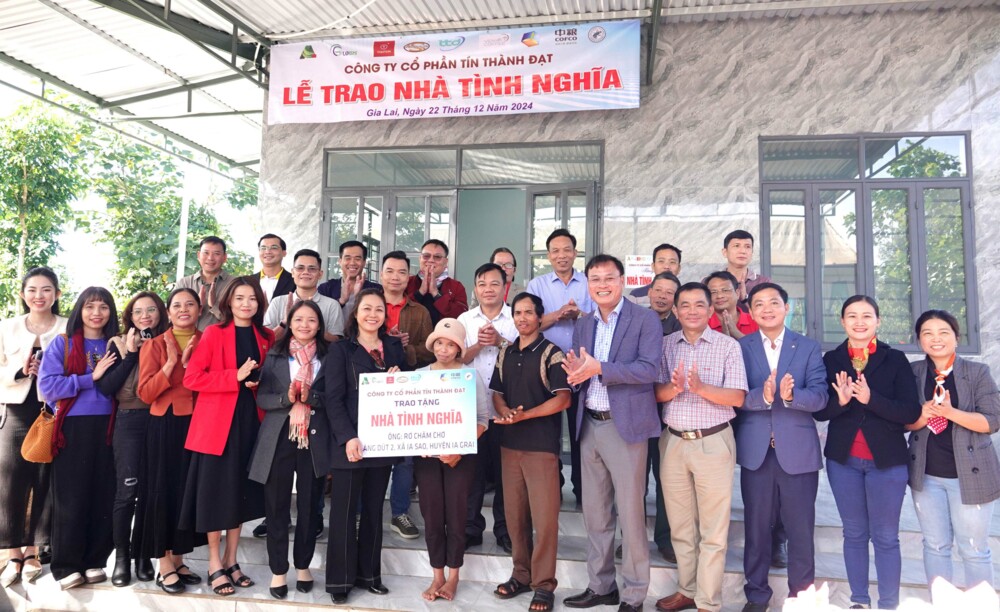 Công ty CP Tín Thành Đạt và đối tác trao 4 căn nhà tình nghĩa tại Gia Lai 2