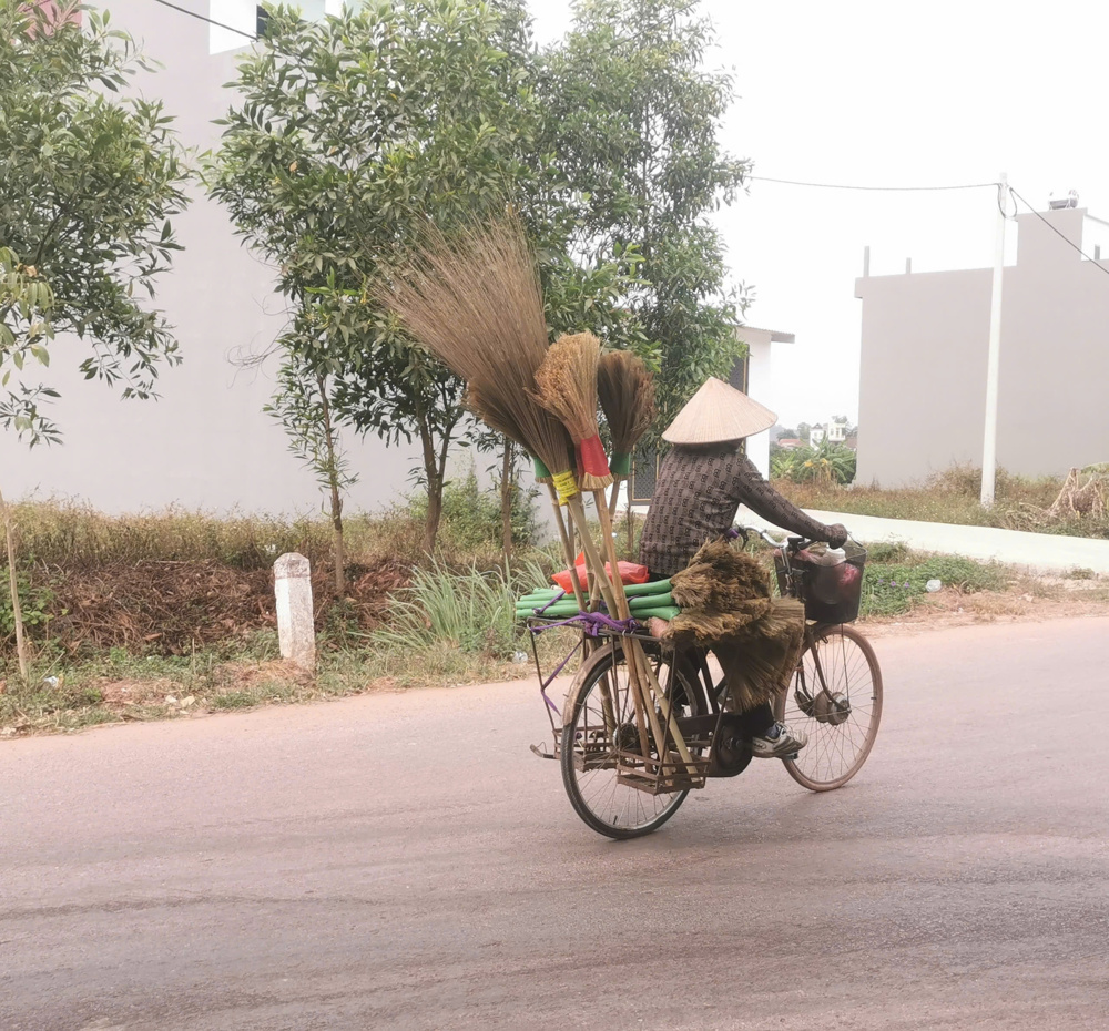 Tiếng chổi làng nghề dệt mùa xuân mới 1