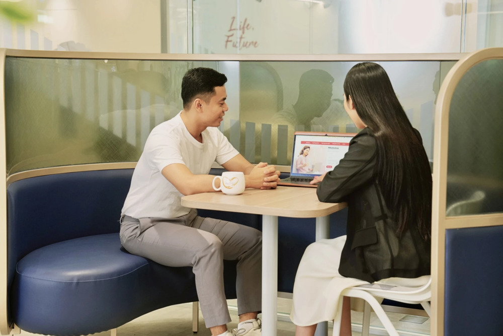 Prudential nhân rộng mô hình Trung tâm Chăm sóc Khách hàng mới tại Lotte Mall Tây Hồ 3