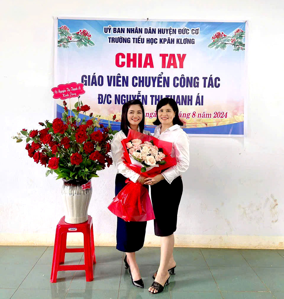 Rực rỡ con đường tranh “Sáng mãi một vùng biên” của cô giáo Nguyễn Thị Thanh Ái 4