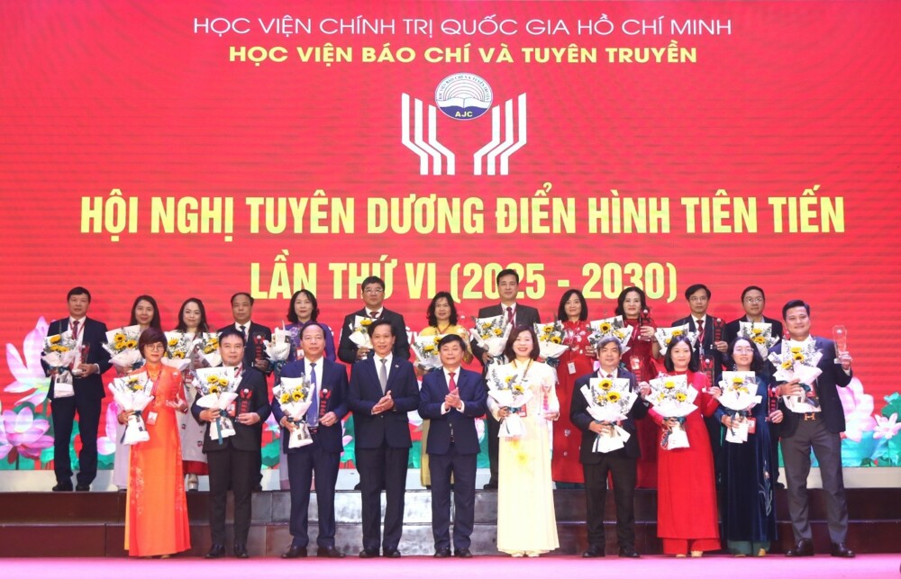 Học viện Báo chí và Tuyên truyền: Vinh danh những tấm gương điển hình tiên tiến 1