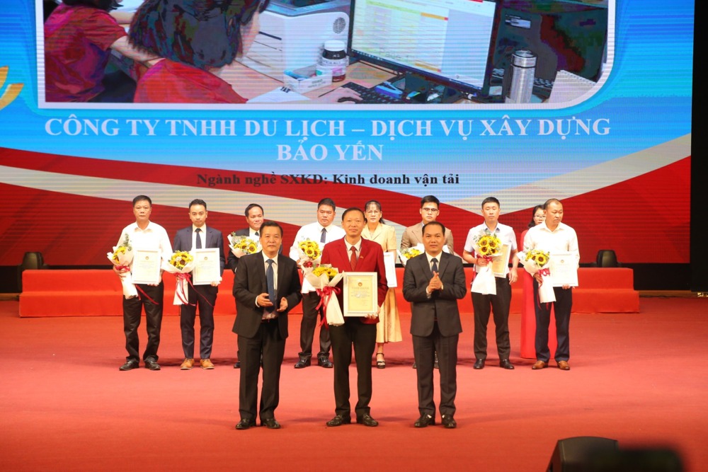Hành trình ba thập kỷ của một doanh nghiệp vận tải gắn bó với nhịp sống đô thị 26