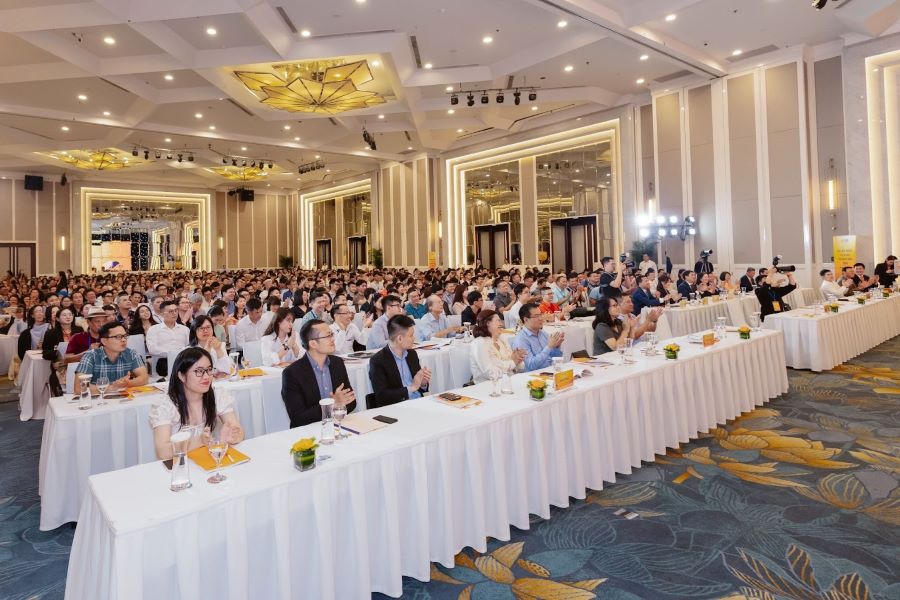 Vốn hóa Ngân hàng SHB vượt 2 tỷ USD, chính sách cổ tức hấp dẫn 3