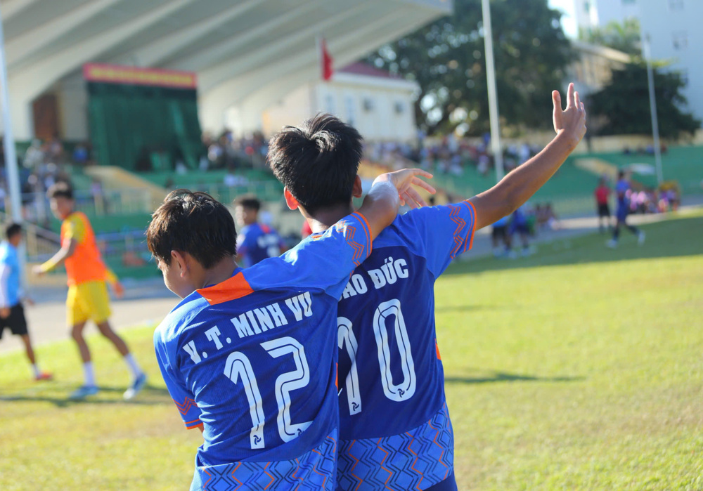 CLB Kon Tum gây sốc trong ngày thủ môn nhập viện 5