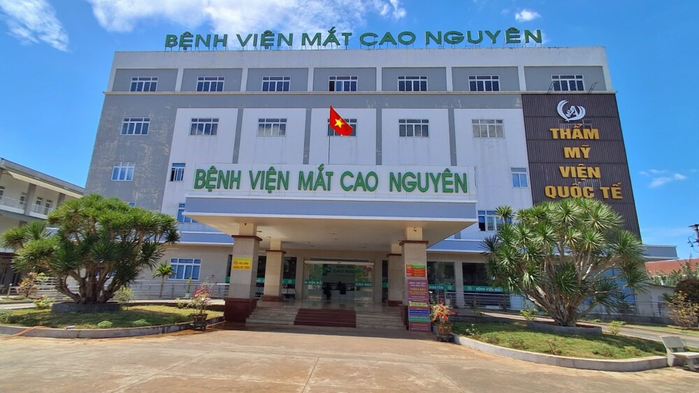 Gia Lai: Bệnh viện Mắt Cao Nguyên đã phẫu thuật 20.000 ca bệnh lý về mắt 1