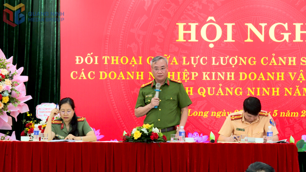 Quảng Ninh: Các doanh nghiệp kinh doanh vận tải đối thoại với lực lượng CSGT 2